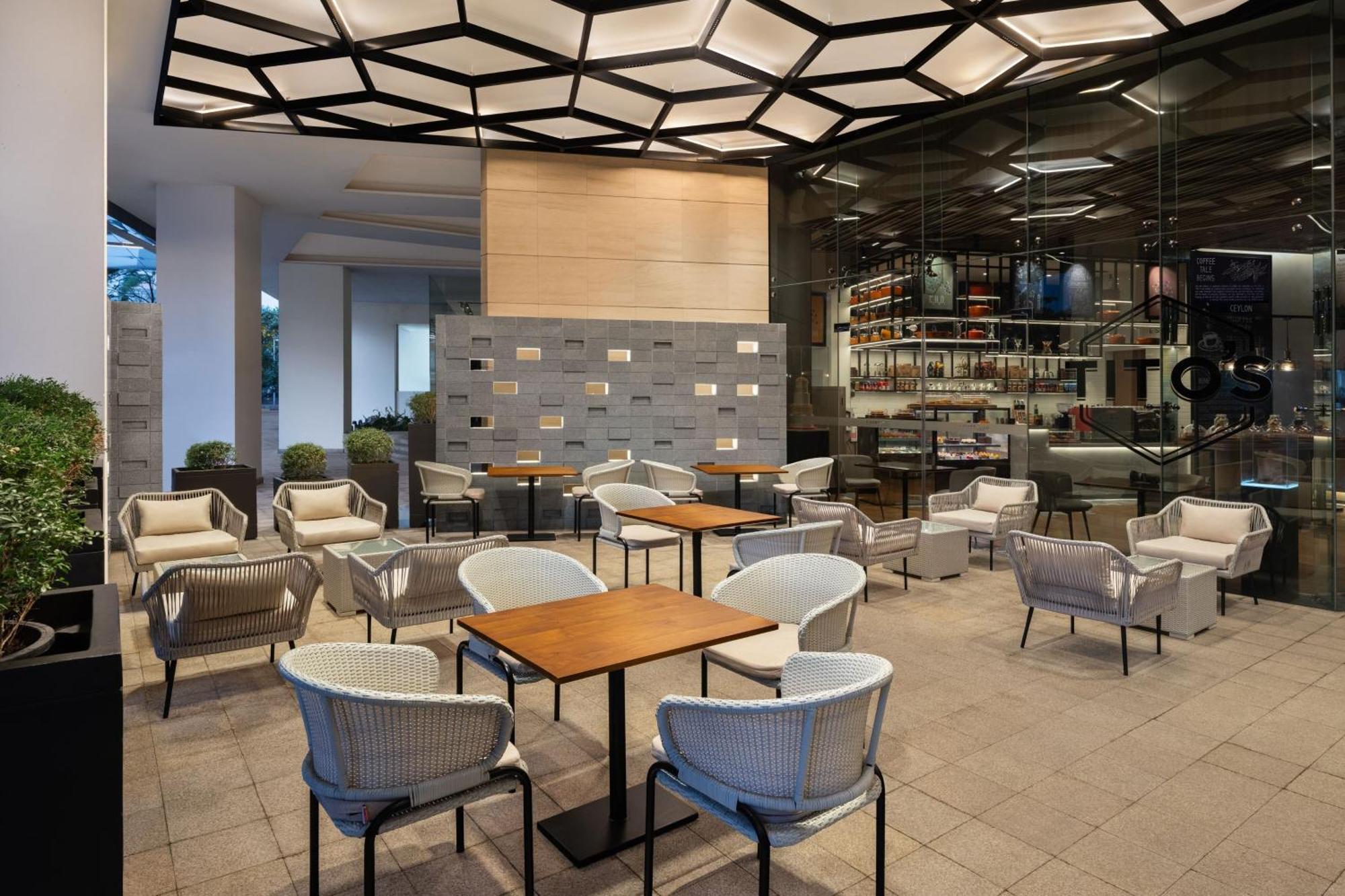 Courtyard By Marriott Colombo Hotel Ngoại thất bức ảnh
